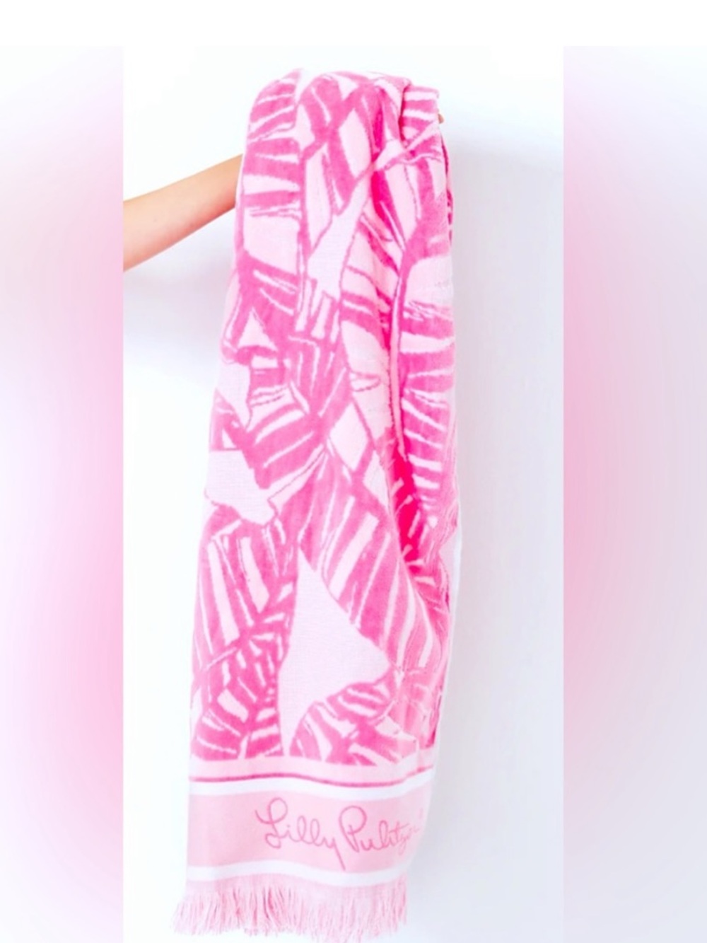 NWT Lilly Pulitzer Beach Towel Conch Shell Pink Lets Go Bananas